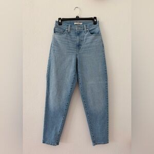 Levi’s High-Waisted Casual Mom Jeans Size 26